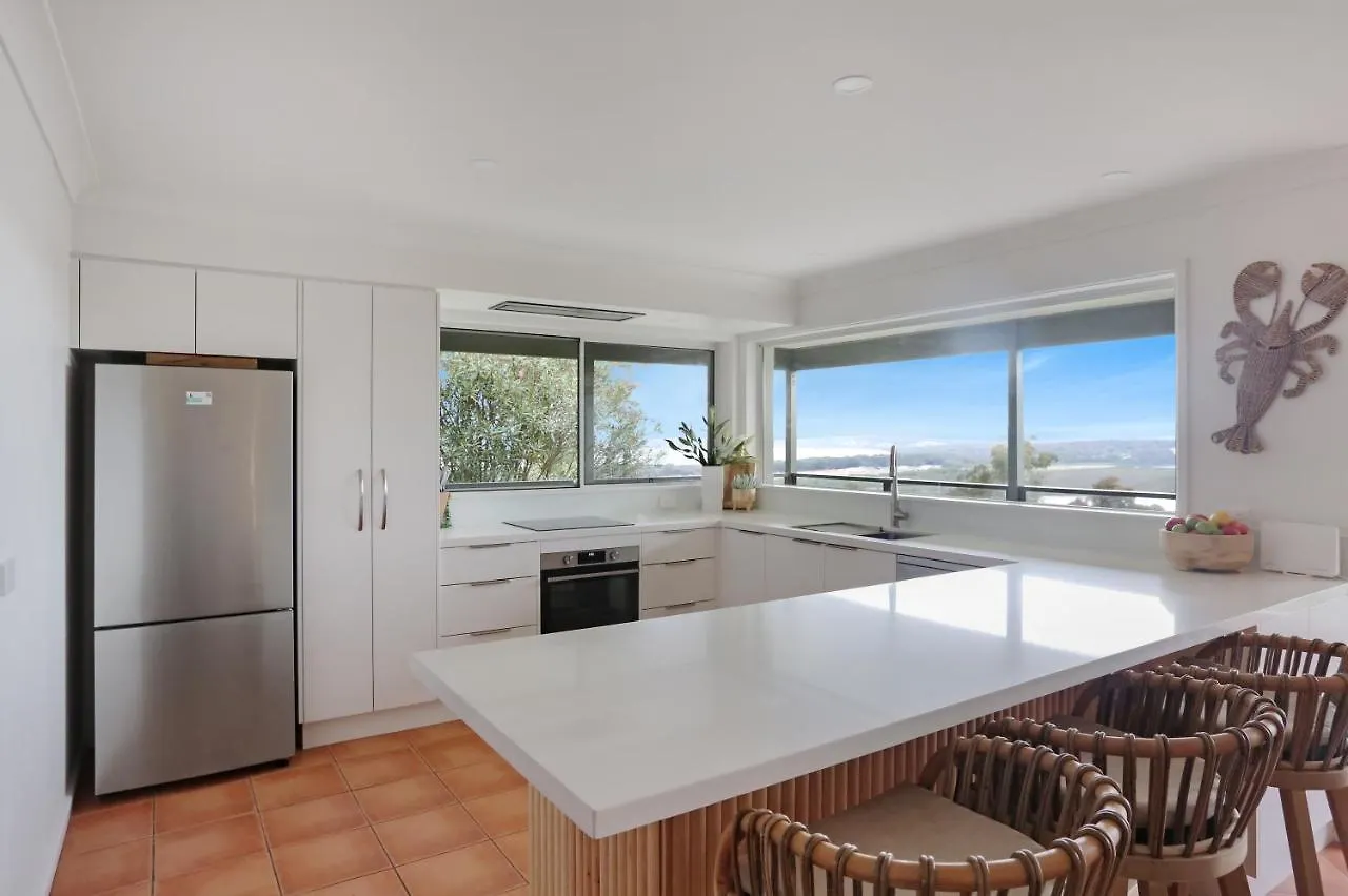 Rosie'S Seaview-Lake To Ocean View Merimbula Holiday home